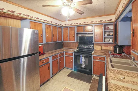164 Tom Livingston TX 77351