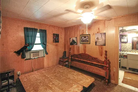 164 Tom Livingston TX 77351