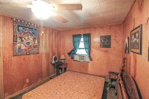 164 Tom Livingston TX 77351