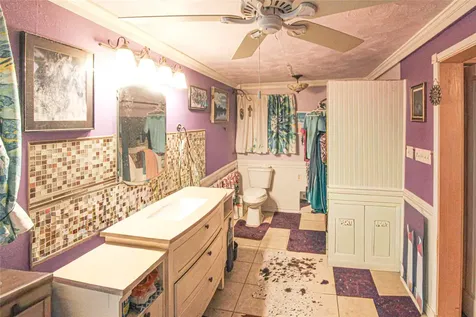 164 Tom Livingston TX 77351