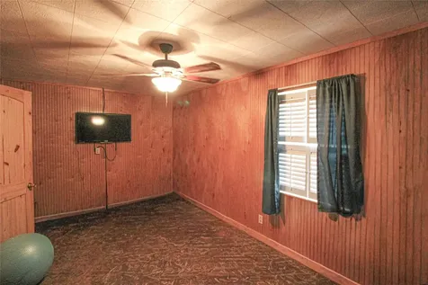 164 Tom Livingston TX 77351