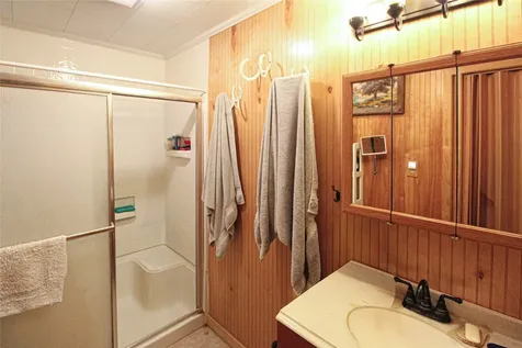 164 Tom Livingston TX 77351