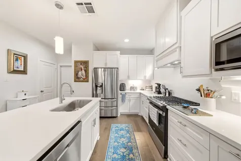 2506 Noble Street Houston TX 77026