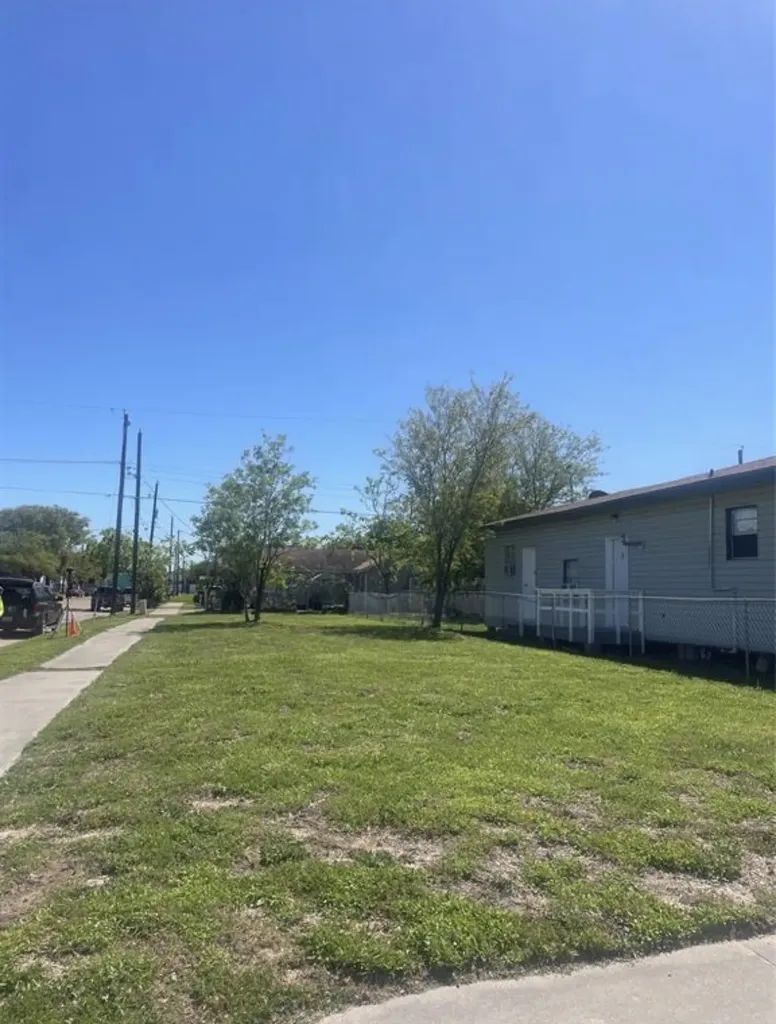 5601 Avenue L Galveston TX 77551