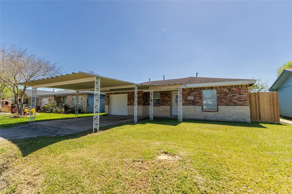 11810 Fieldcrest Drive La Porte TX 77571