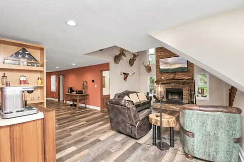 20202 Deer Run Road Damon TX 77430