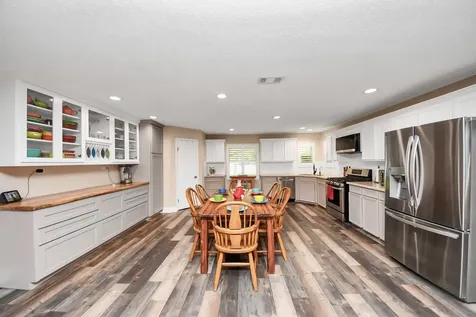 20202 Deer Run Road Damon TX 77430