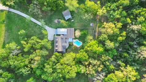 20202 Deer Run Road Damon TX 77430
