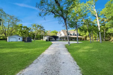 20202 Deer Run Road Damon TX 77430