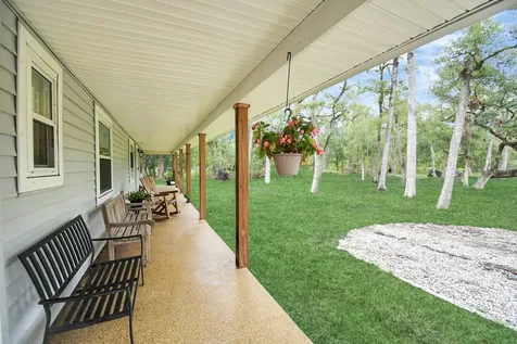 20202 Deer Run Road Damon TX 77430