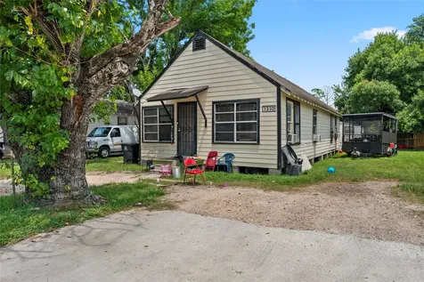 7330 Parkes Street Houston TX 77088