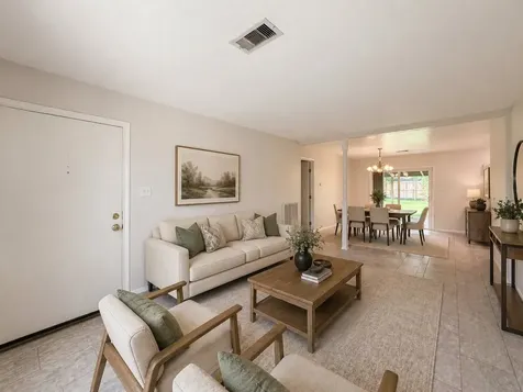 506 Avondale Lane Friendswood TX 77546