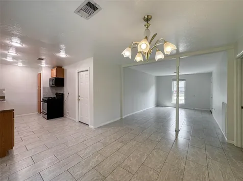 506 Avondale Lane Friendswood TX 77546