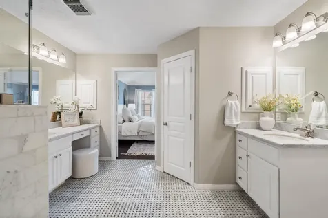 2618 Enclave At Shady Acres Court Houston TX 77008