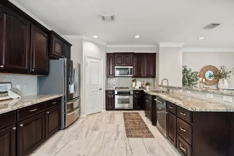 2618 Enclave At Shady Acres Court Houston TX 77008