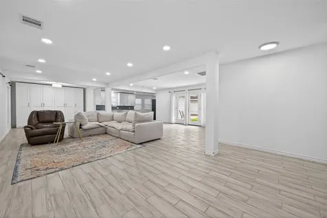11107 Cedarhurst Drive Houston TX 77096