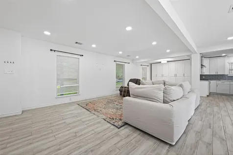 11107 Cedarhurst Drive Houston TX 77096