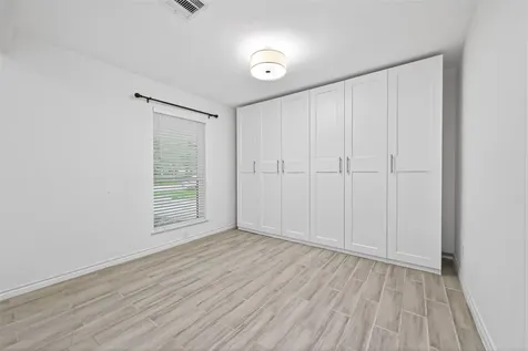 11107 Cedarhurst Drive Houston TX 77096
