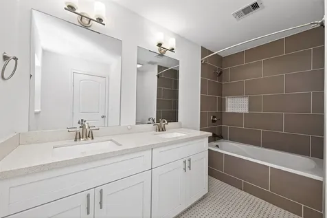 11107 Cedarhurst Drive Houston TX 77096
