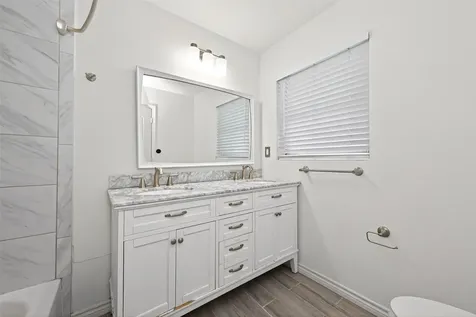 11107 Cedarhurst Drive Houston TX 77096