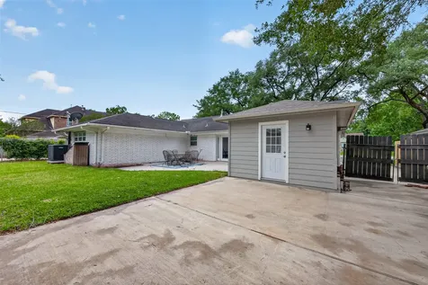 11107 Cedarhurst Drive Houston TX 77096