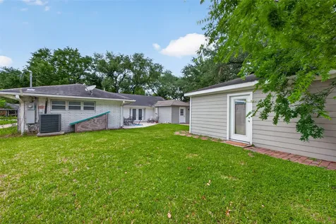 11107 Cedarhurst Drive Houston TX 77096