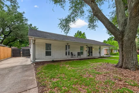 11107 Cedarhurst Drive Houston TX 77096
