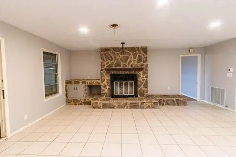409 W Buffalo Street Caldwell TX 77836