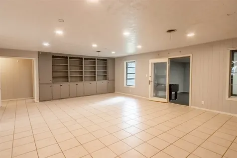 409 W Buffalo Street Caldwell TX 77836