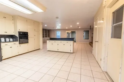 409 W Buffalo Street Caldwell TX 77836