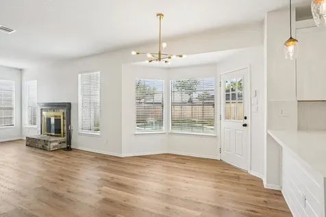 1808 N Mission Circle Friendswood TX 77546