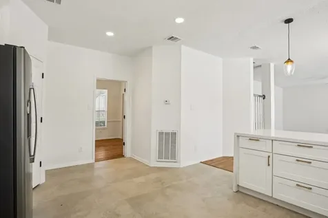 1808 N Mission Circle Friendswood TX 77546