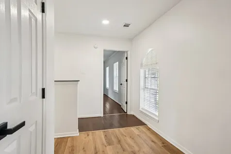 1808 N Mission Circle Friendswood TX 77546