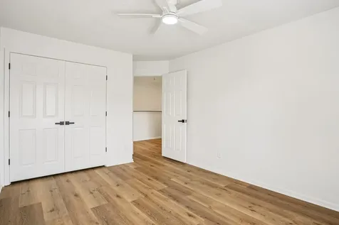 1808 N Mission Circle Friendswood TX 77546