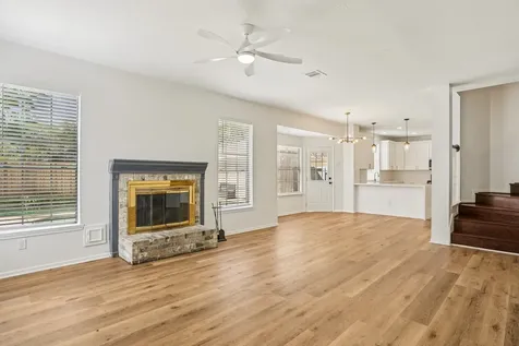 1808 N Mission Circle Friendswood TX 77546