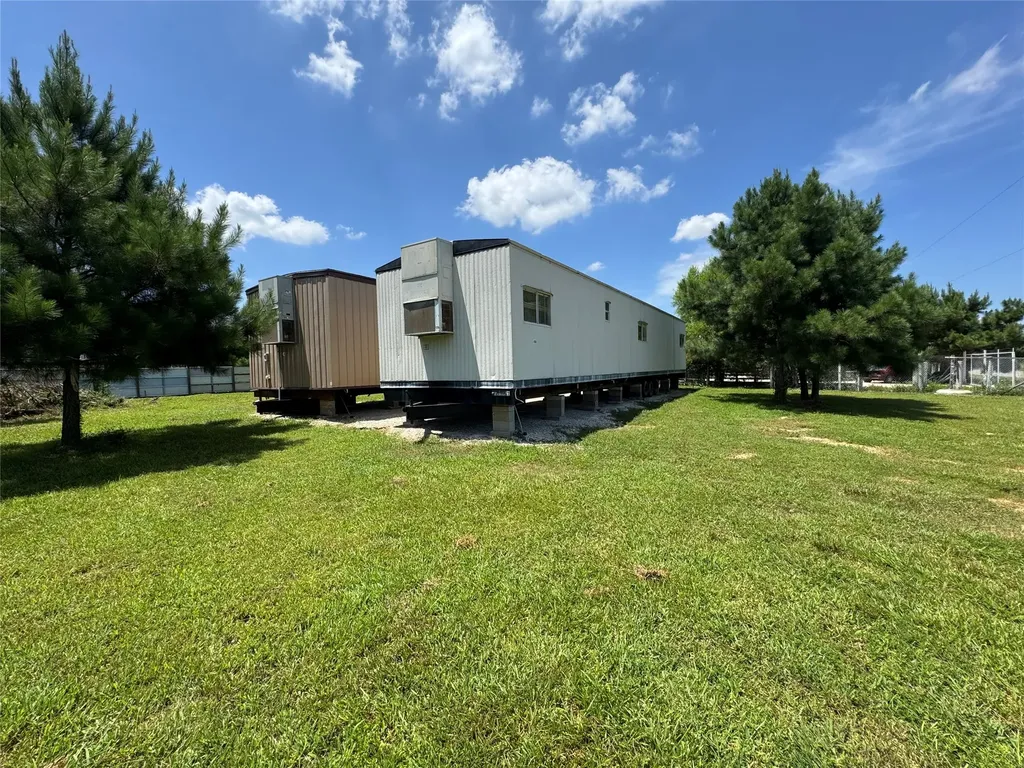 846 County Road 3565 Cleveland TX 77327