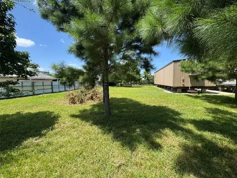 846 County Road 3565 Cleveland TX 77327
