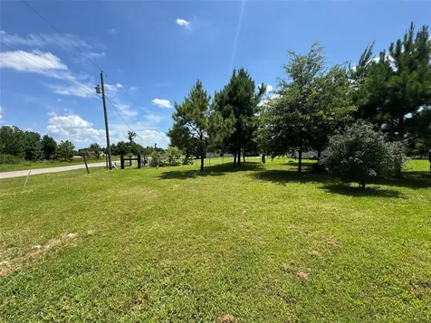 846 County Road 3565 Cleveland TX 77327