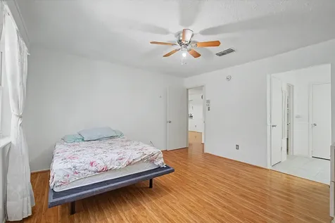 13090 Clarewood Drive Houston TX 77072