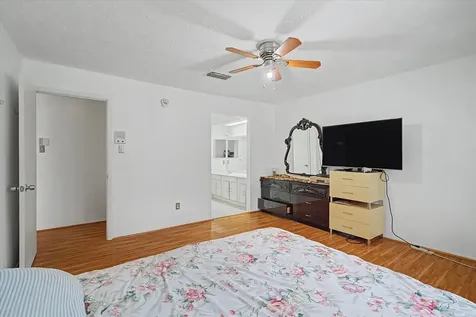 13090 Clarewood Drive Houston TX 77072