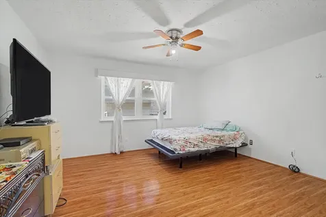 13090 Clarewood Drive Houston TX 77072