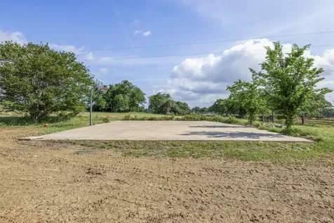 5505 S Farm To Market 486 Thorndale TX 76577