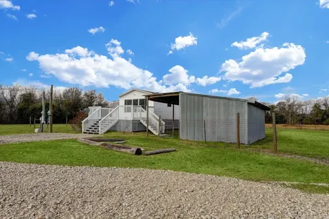 5806 S Highway 35 Alvin TX 77511