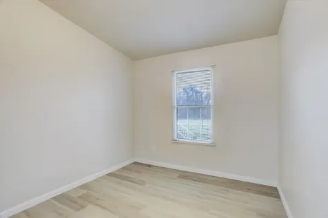 5806 S Highway 35 Alvin TX 77511