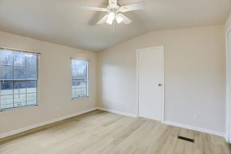 5806 S Highway 35 Alvin TX 77511