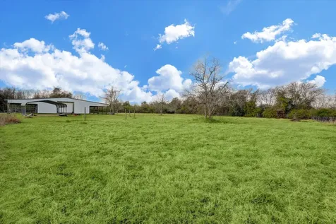 5806 S Highway 35 Alvin TX 77511