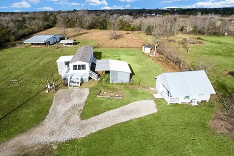 5806 S Highway 35 Alvin TX 77511