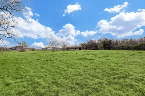 5806 S Highway 35 Alvin TX 77511