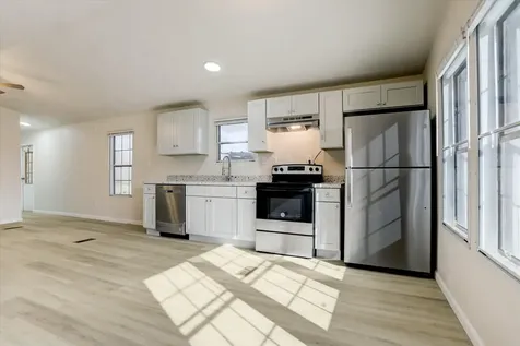 5806 S Highway 35 Alvin TX 77511