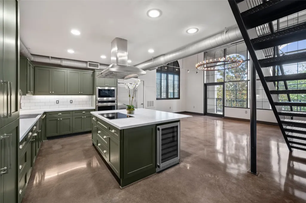 1025 S Shepherd Drive 110 Houston TX 77019